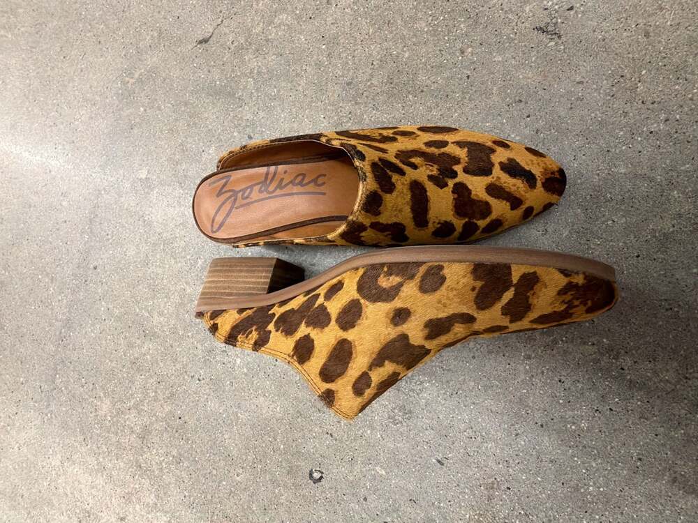 Zodiac Quartz Mule Women's 7.5 Calf Hair Leopard Print Slip-On Shoes